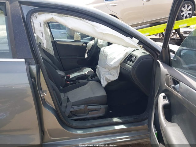 Volkswagen Jetta 1.4t S