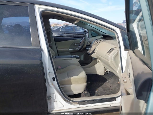 Toyota Prius v Two