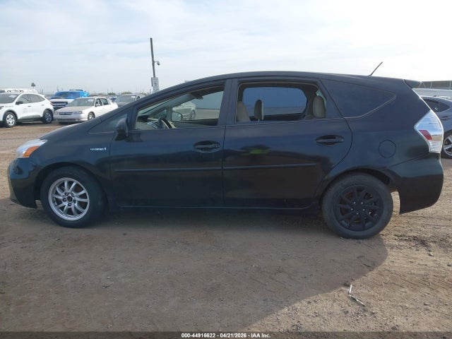 Toyota Prius v Two