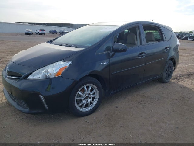 Toyota Prius v Two