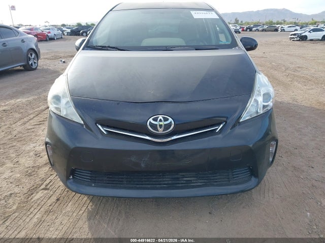 Toyota Prius v Two