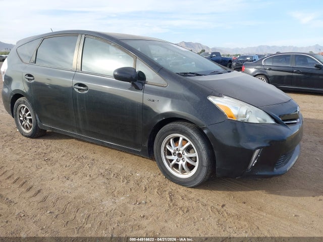 Salvage Toyota Prius v Image