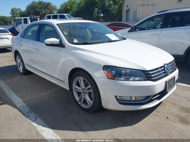 Salvage Volkswagen Passat Image