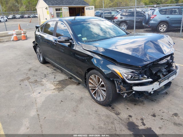 Salvage Hyundai Genesis Image