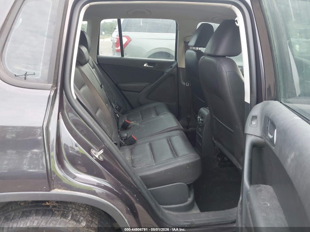 Volkswagen Tiguan S