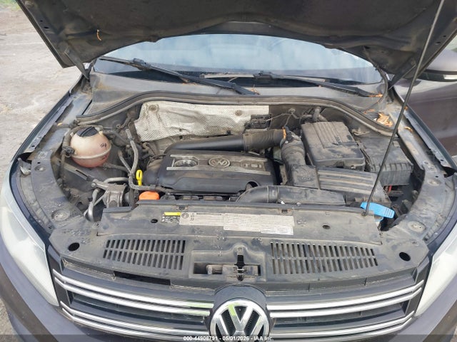 Volkswagen Tiguan S