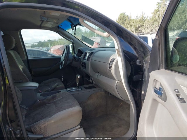 Nissan Frontier Le