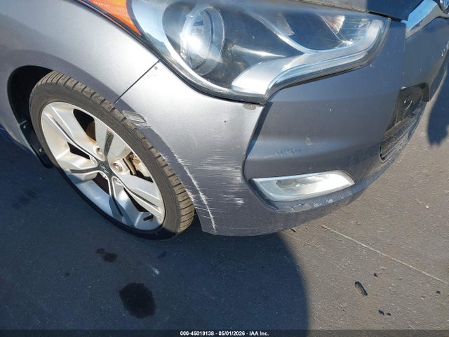 Hyundai VELOSTER