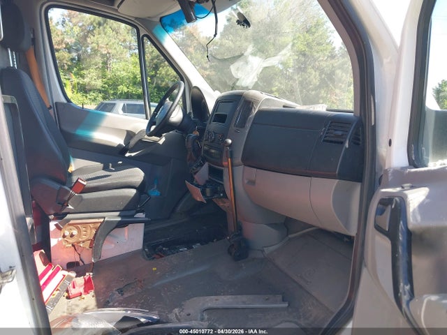 Mercedes-Benz Sprinter 2500 High Roof