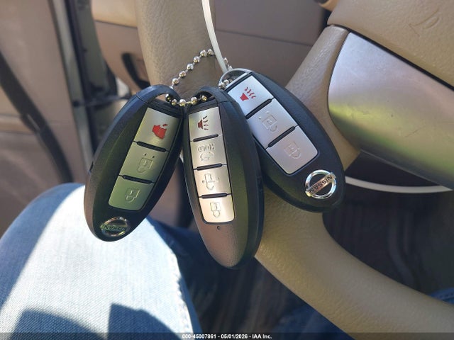 Nissan Murano S