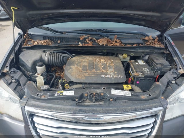 Chrysler Town & Country Touring