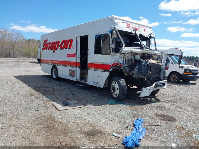Salvage Freightliner Mt55 Image