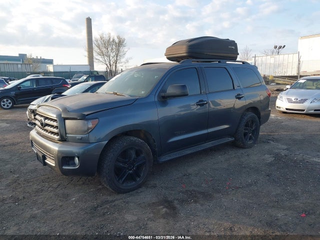 Toyota Sequoia Sr5 5.7l V8