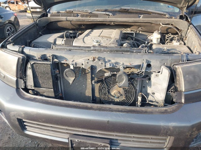 Toyota Sequoia Sr5 5.7l V8