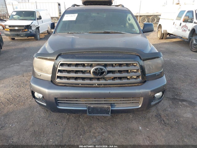 Toyota Sequoia Sr5 5.7l V8