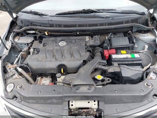 Nissan Versa 1.8s
