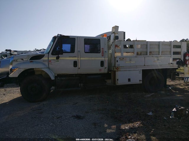 International 7000 7300
