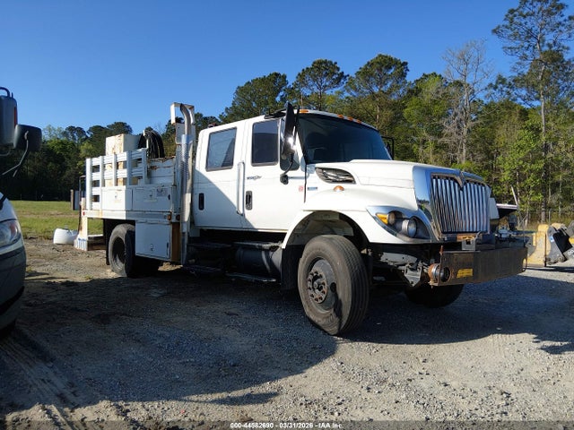 International 7000 7300