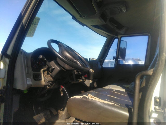 International 7000 7300