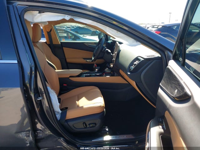 Lexus NX Premium