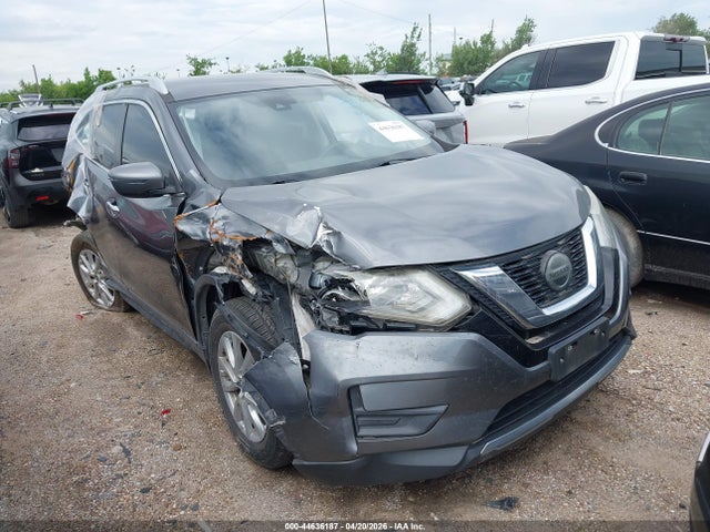 Salvage Nissan Rogue Image