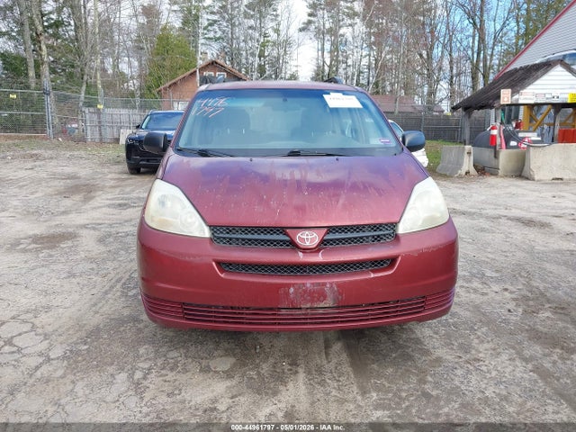 Toyota Sienna Ce