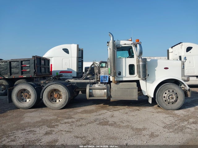Peterbilt 389