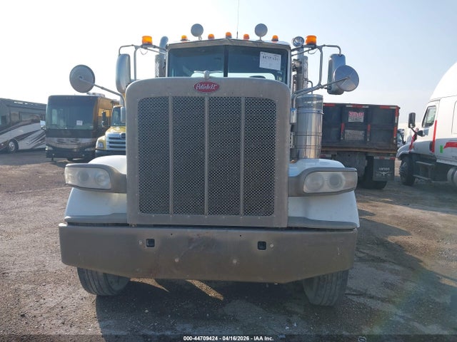 Peterbilt 389