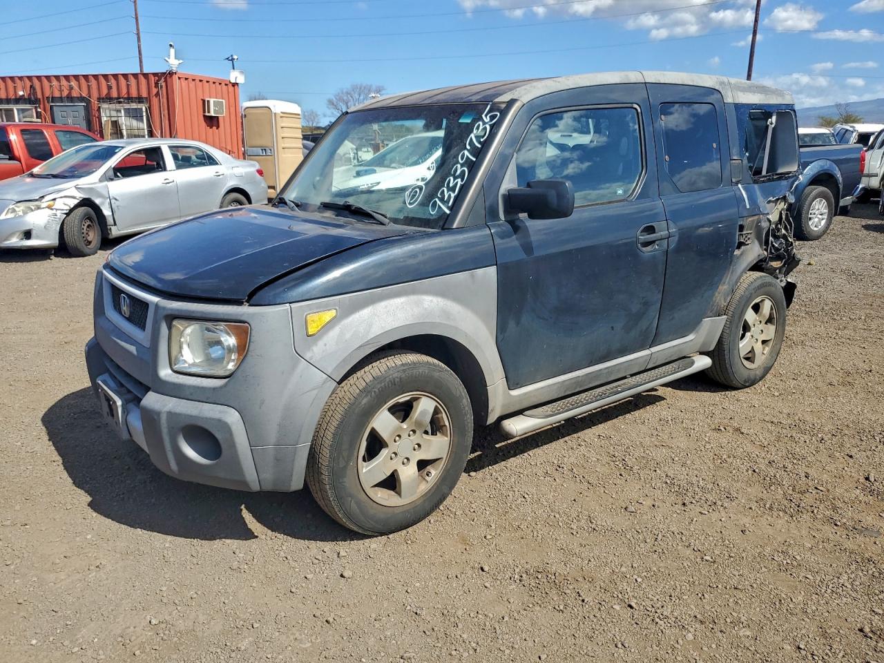 Salvage Honda Element Image