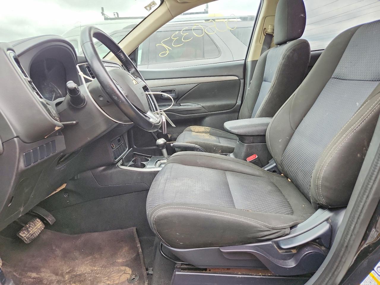 Mitsubishi Outlander Se