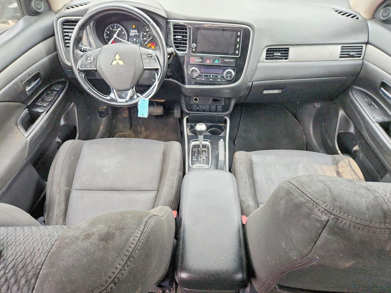 Mitsubishi Outlander Se