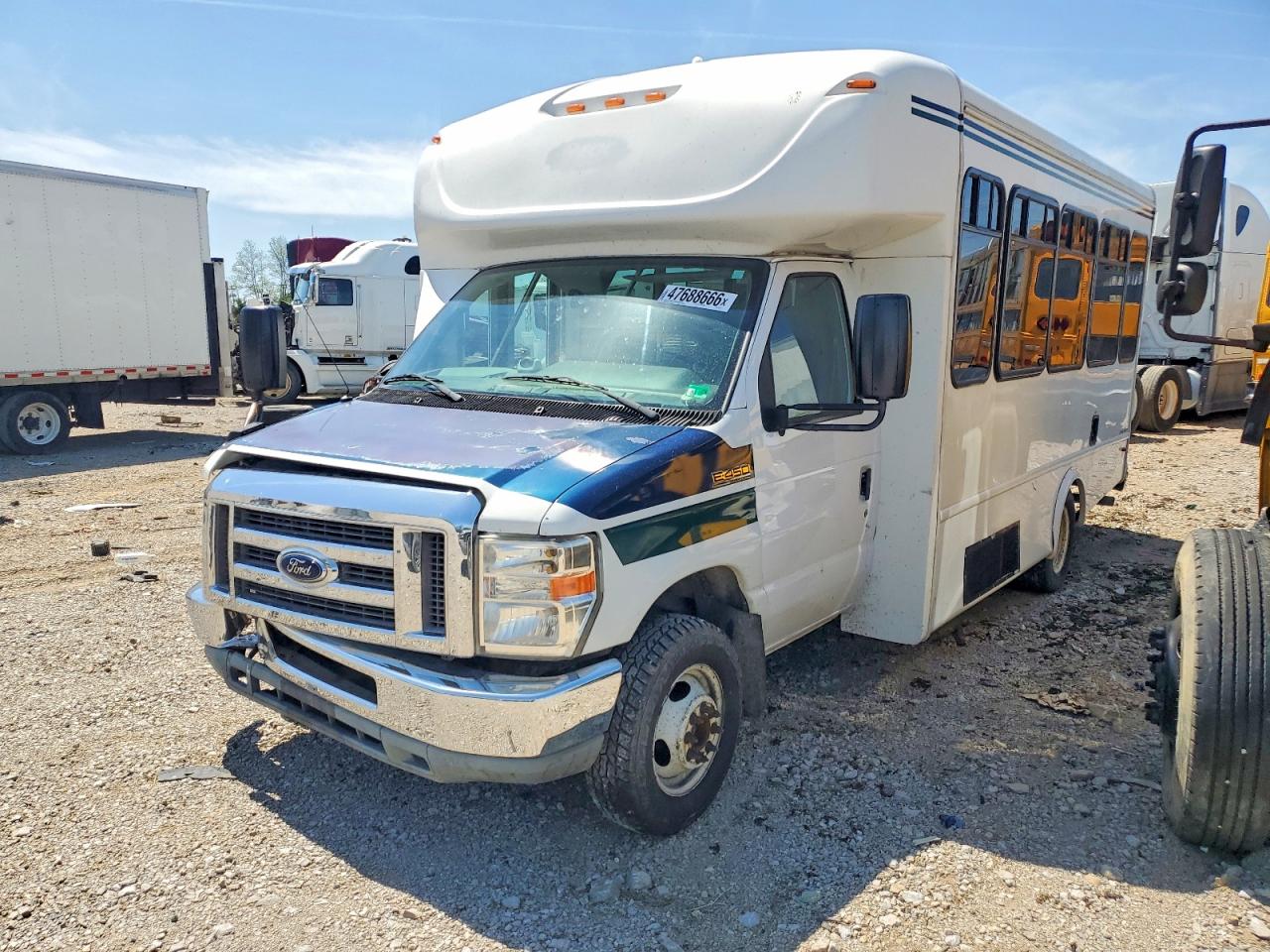 Ford Econoline E350 Super Duty Van