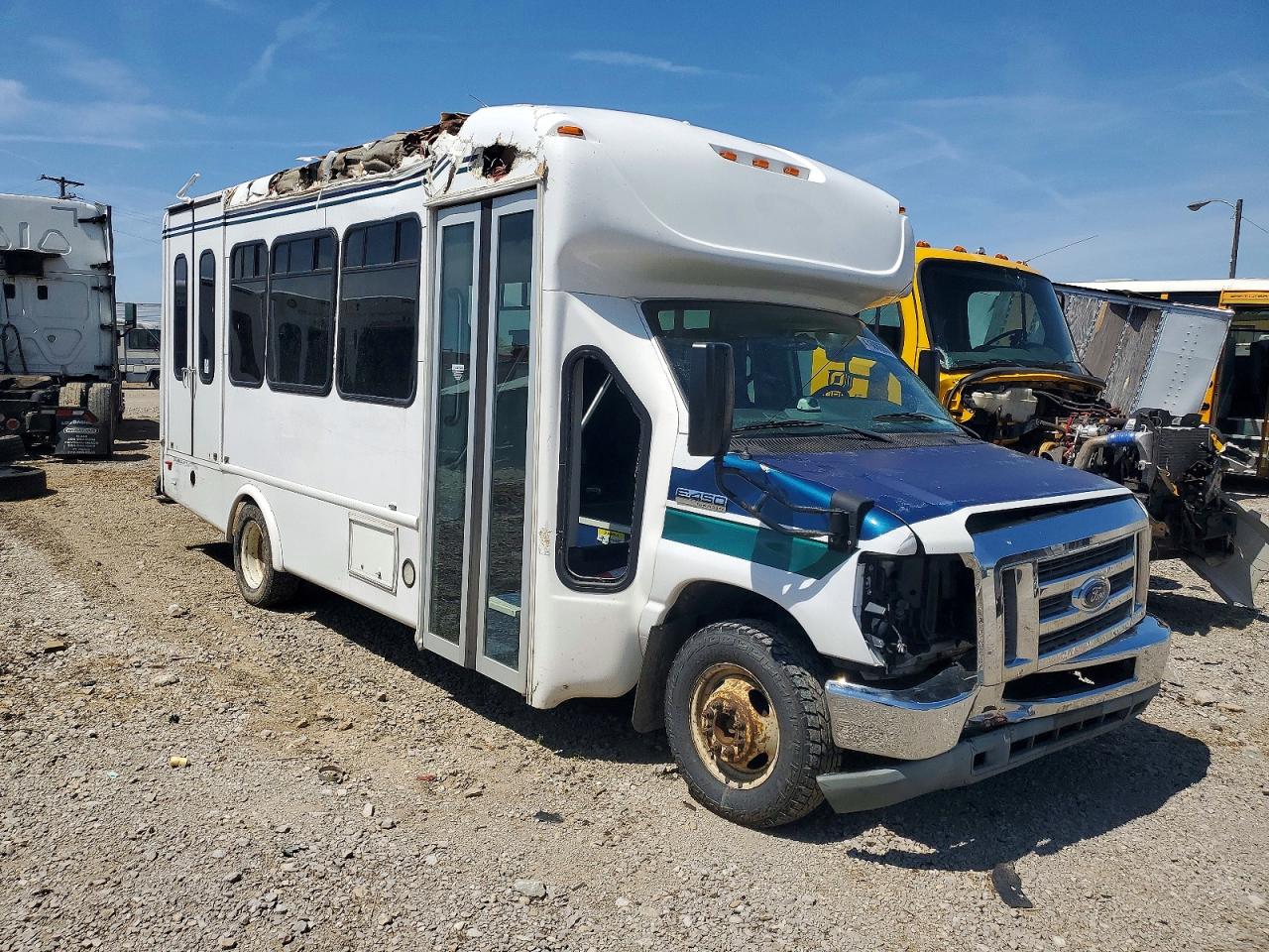 Salvage Ford Econoline Image