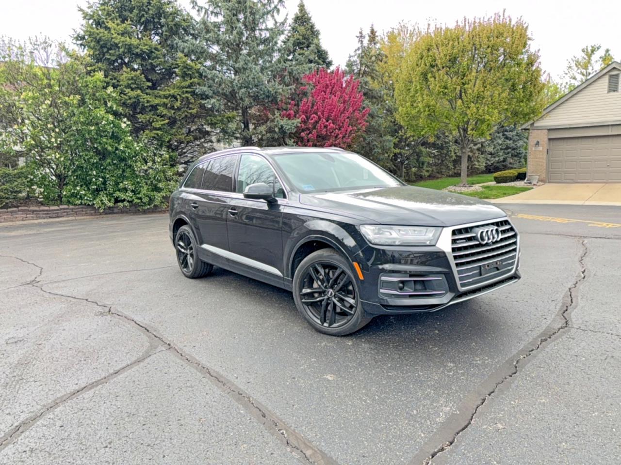 Salvage Audi Q7 Image