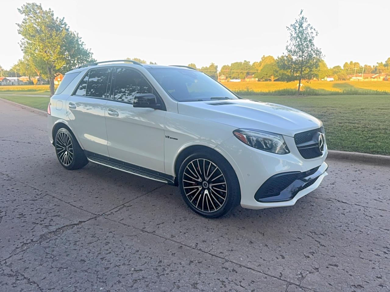 Salvage Mercedes-Benz GLE Image