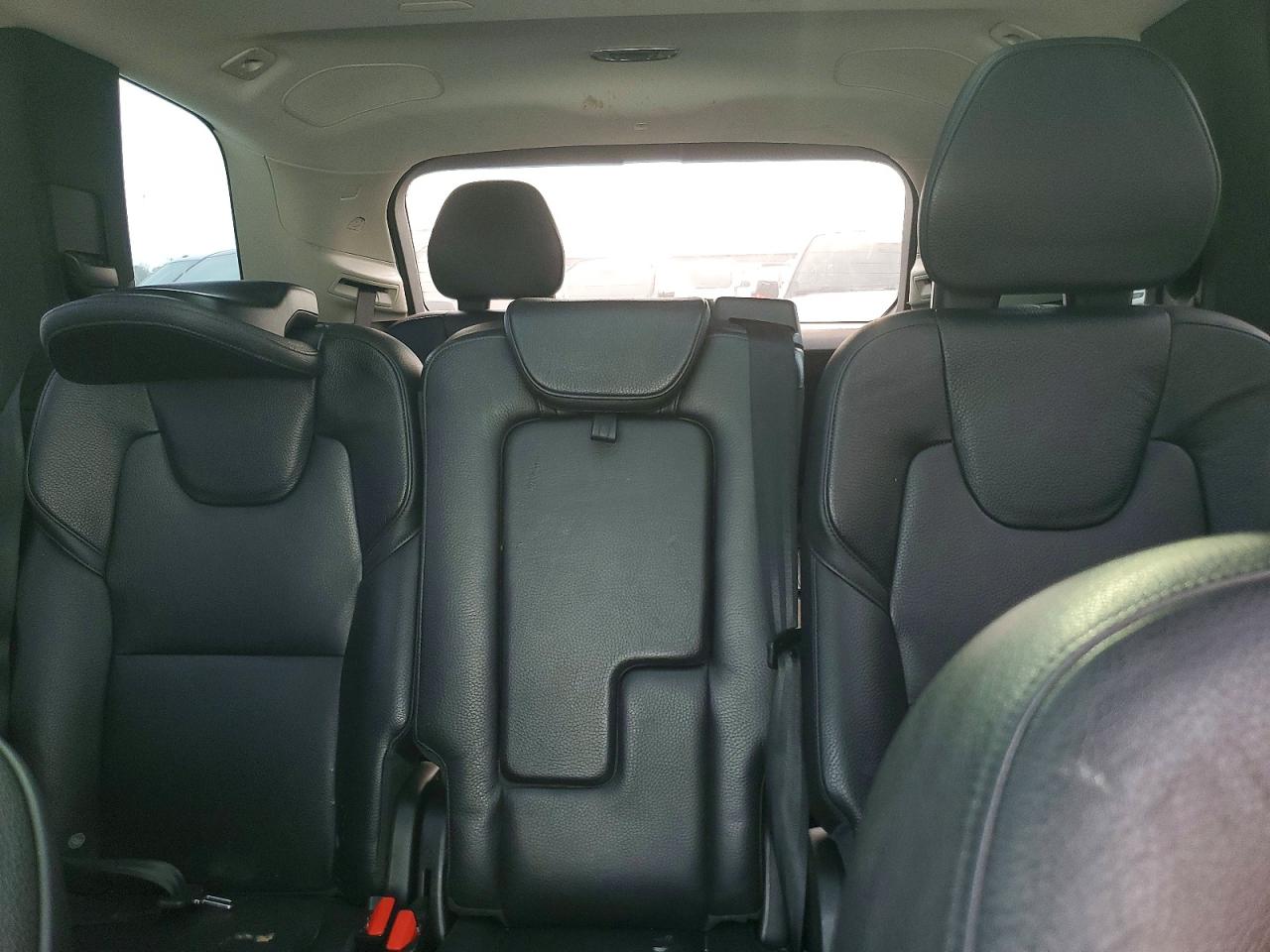 Volvo XC90 T6