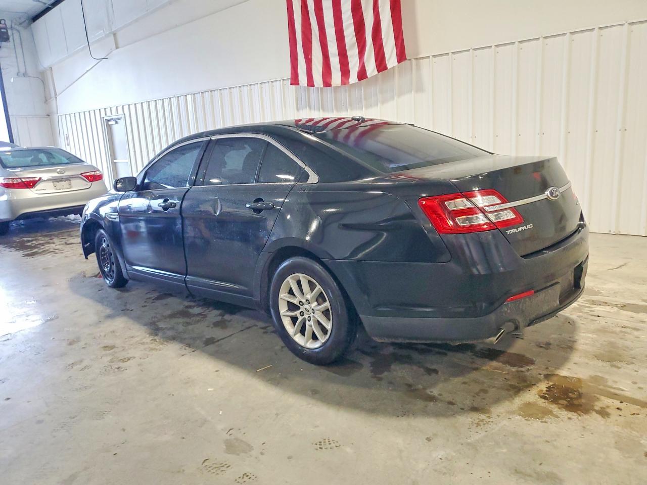 Ford Taurus Se