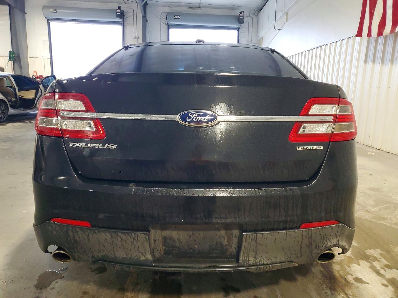 Ford Taurus Se