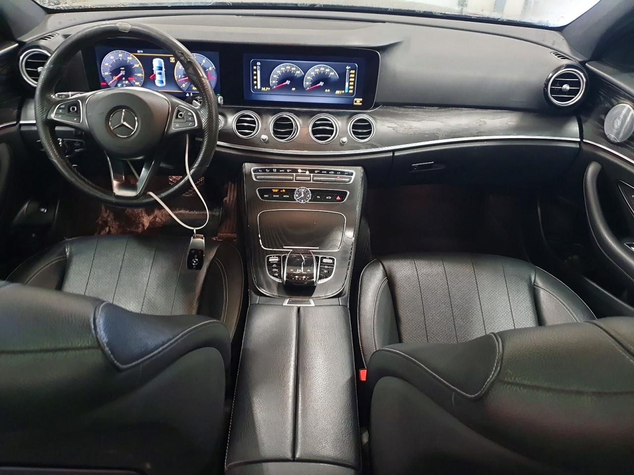 Mercedes-Benz E-Class 400 4matic