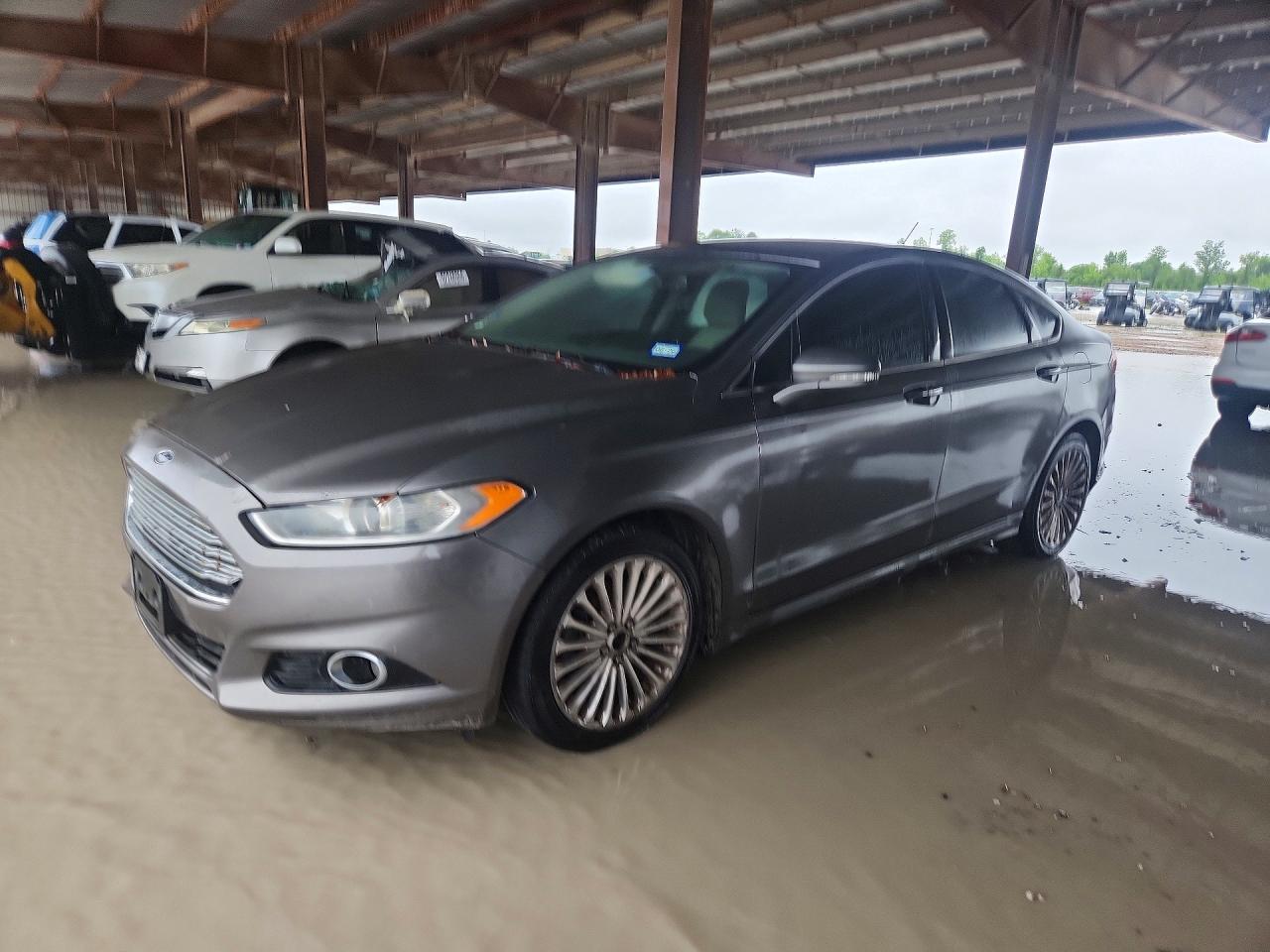 Salvage Ford Fusion Image