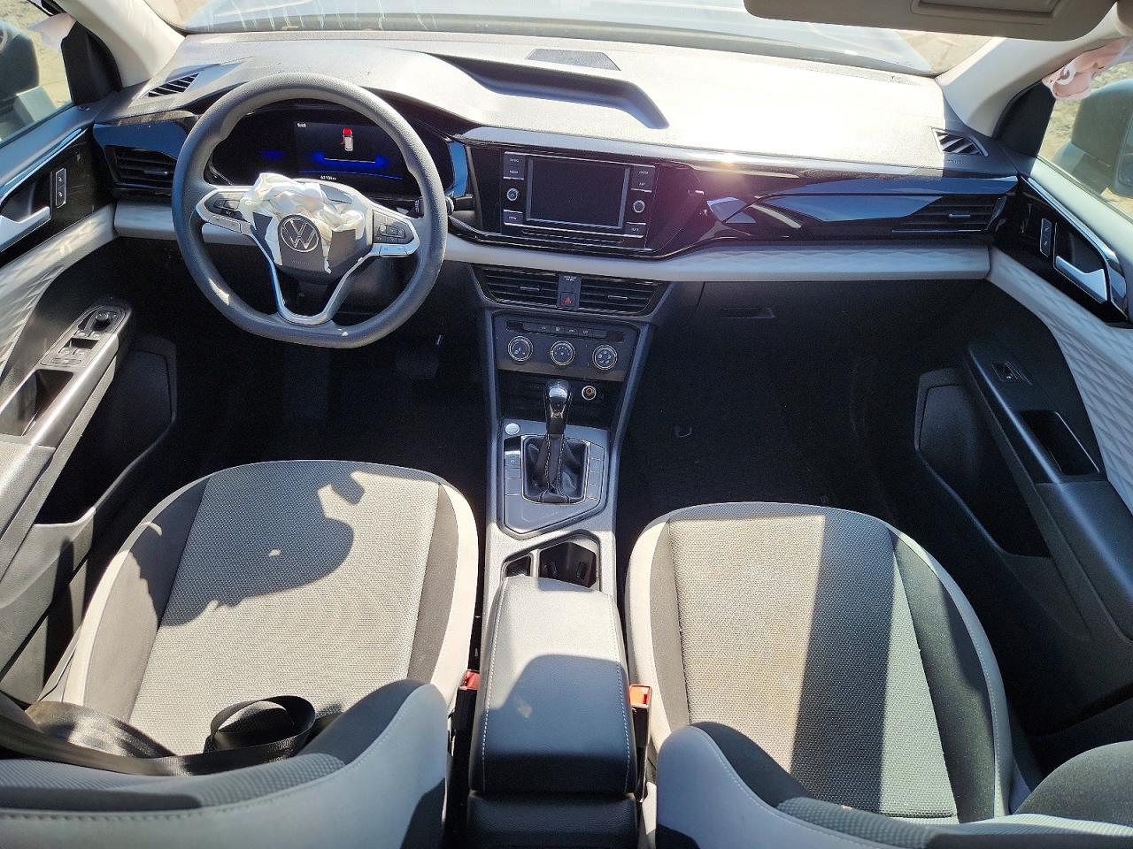 Volkswagen Taos S