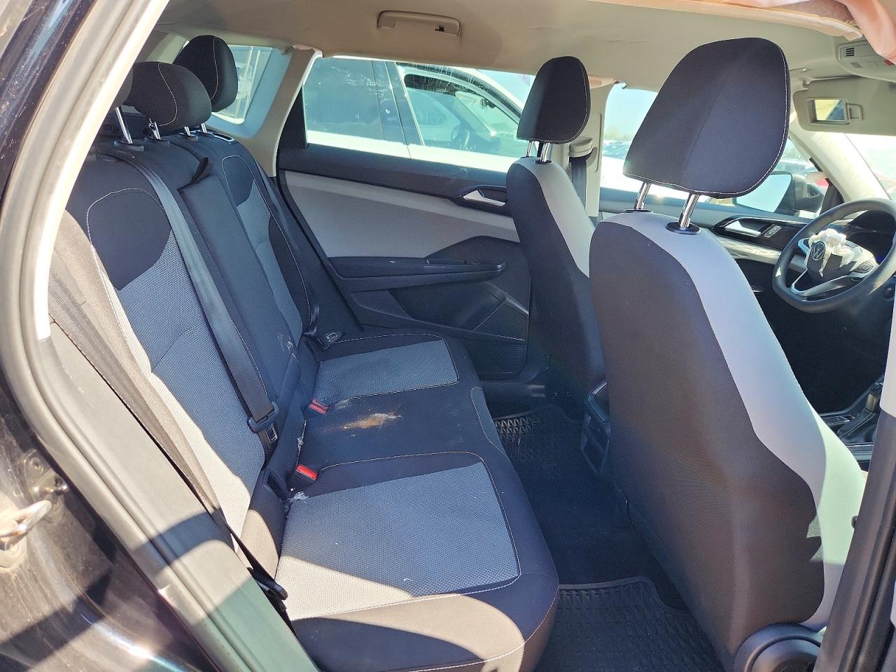 Volkswagen Taos S