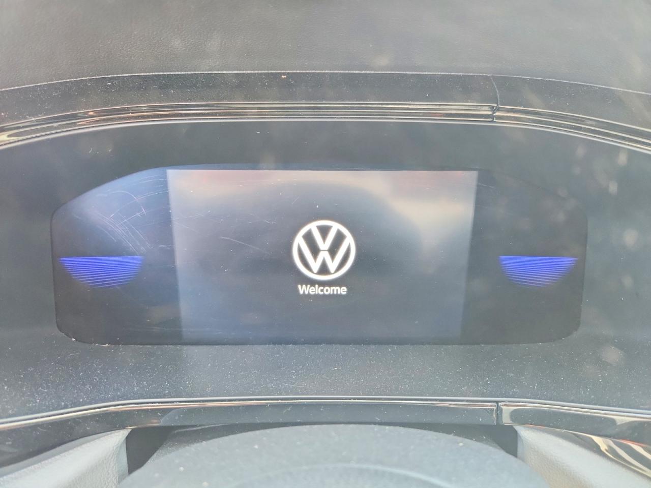 Volkswagen Taos S