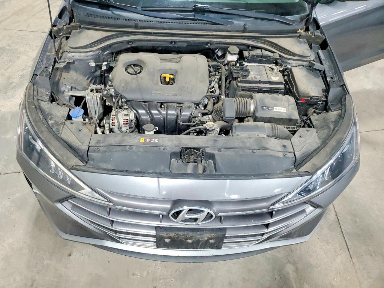 Hyundai ELANTRA Sel
