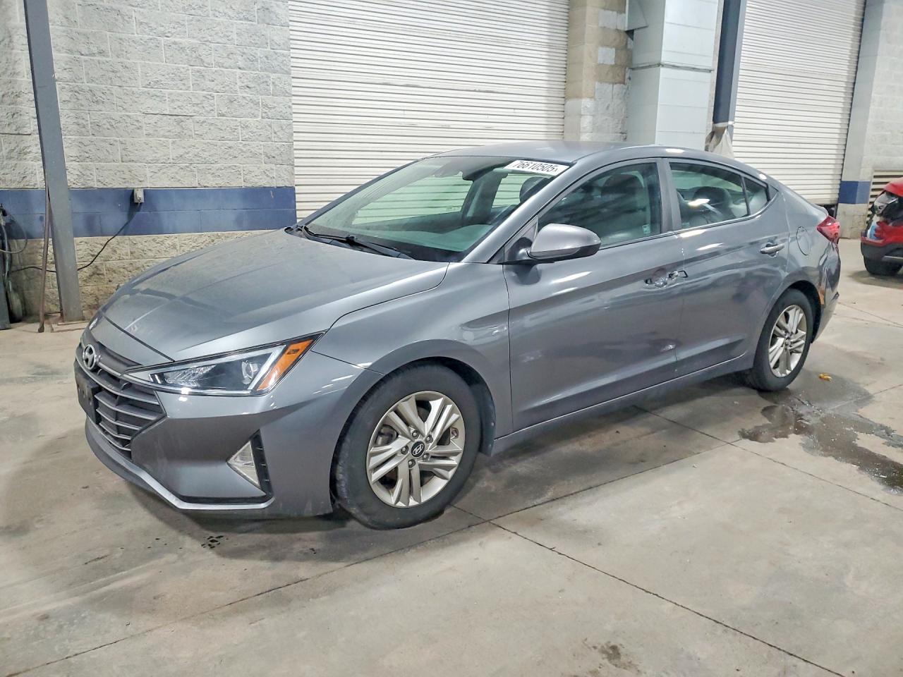 Salvage Hyundai ELANTRA Image