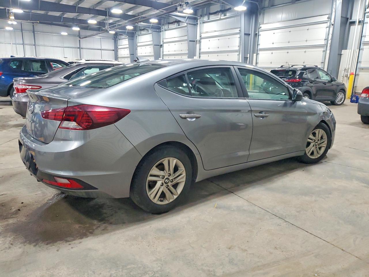 Hyundai ELANTRA Sel