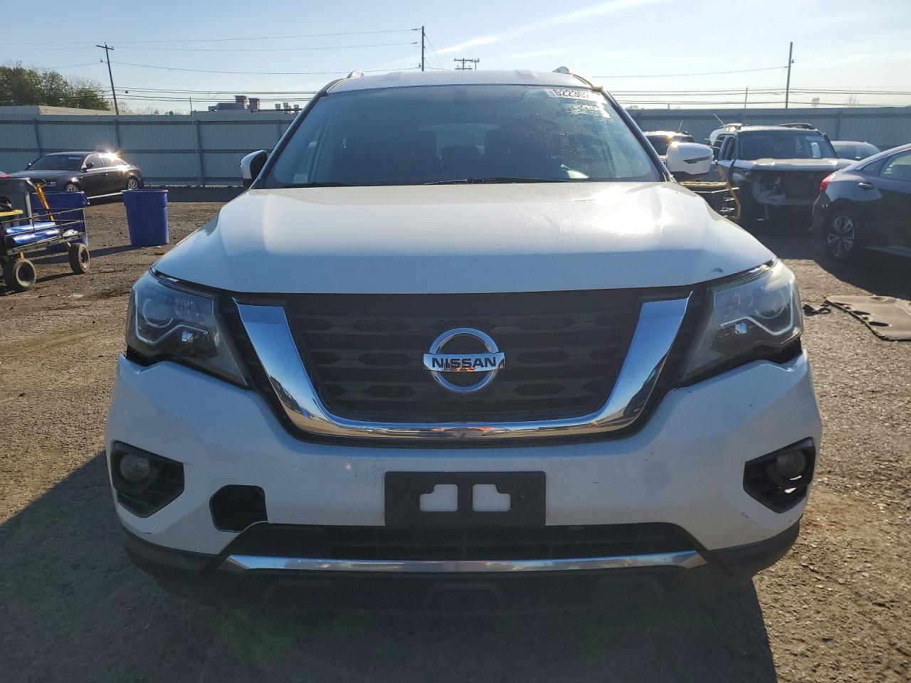 Nissan Pathfinder Sv