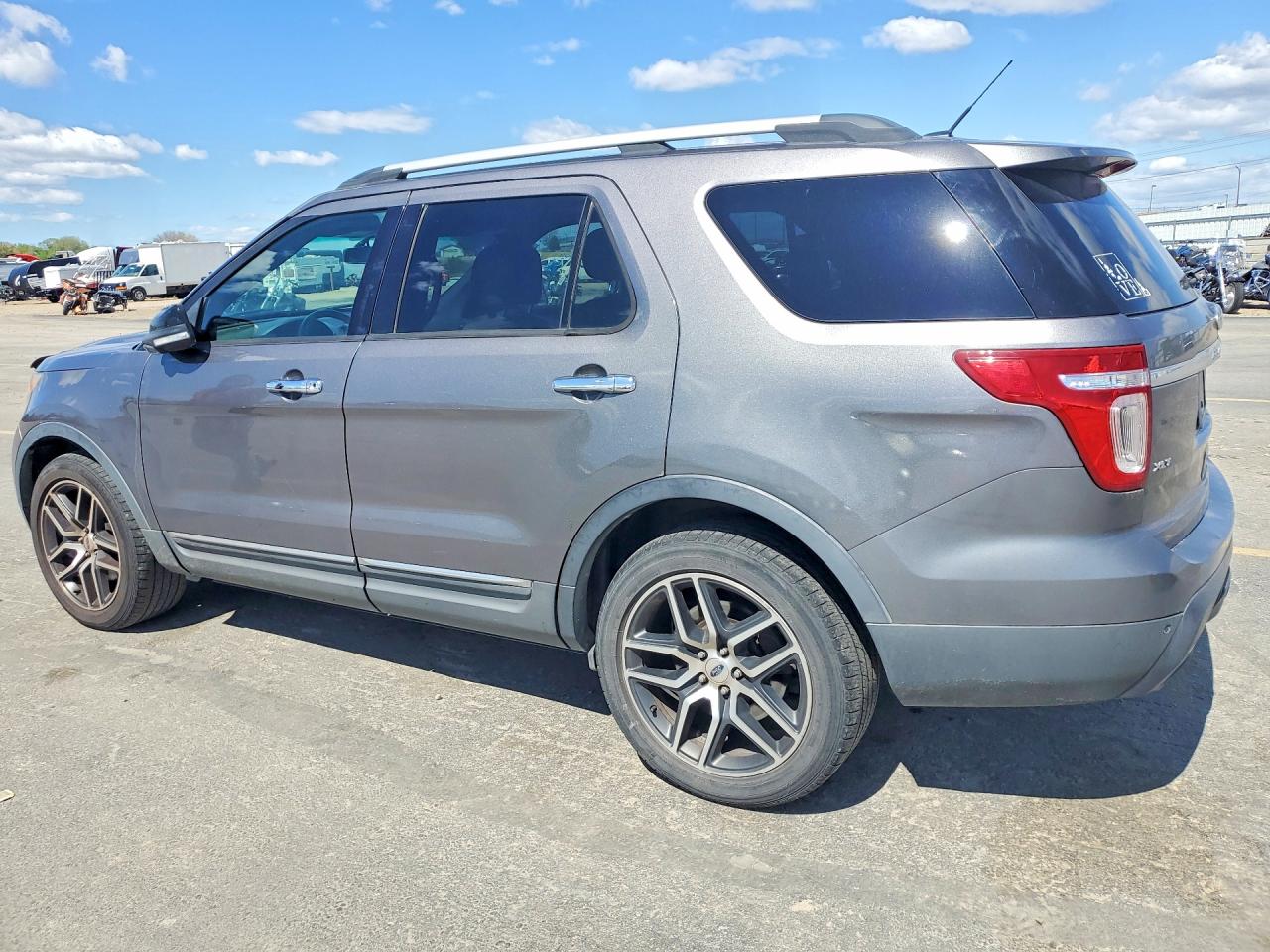 Ford Explorer Xlt