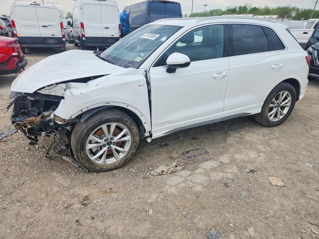 Salvage Audi Q3 Image