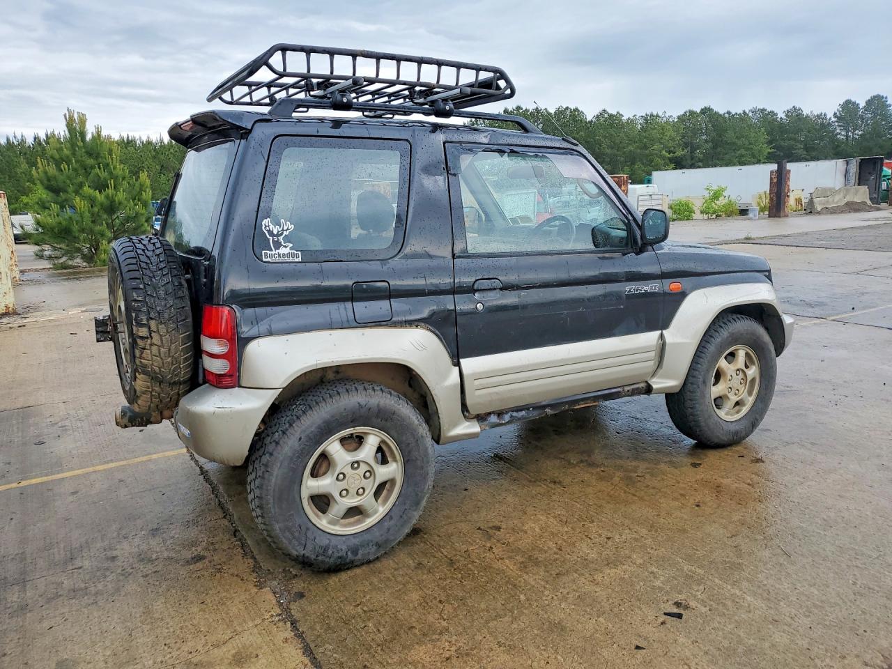 Mitsubis Pajero Jun